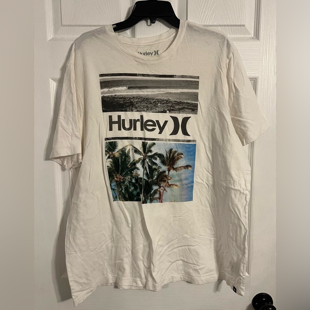 Hurley Men’s Tshirt Size Xxl White With Beach Scene On Front